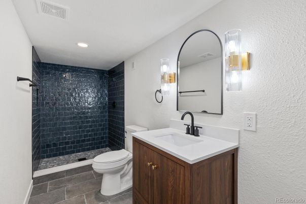 Bathroom, Interior, Recessed Lighting