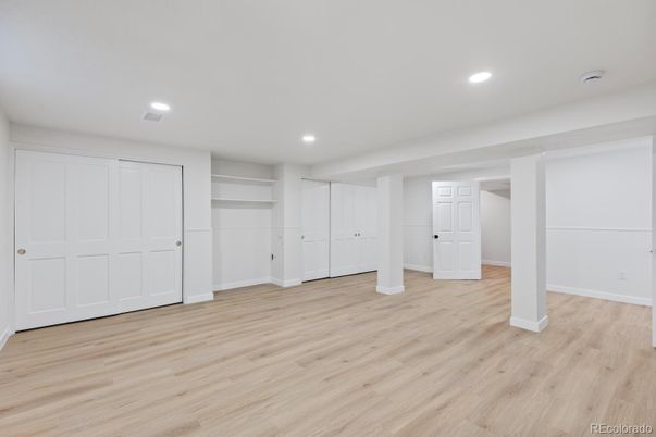 Empty room, Interior, Recessed Lighting, Wood Texture Flooring