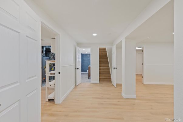 Interior, Recessed Lighting, Wood Texture Flooring