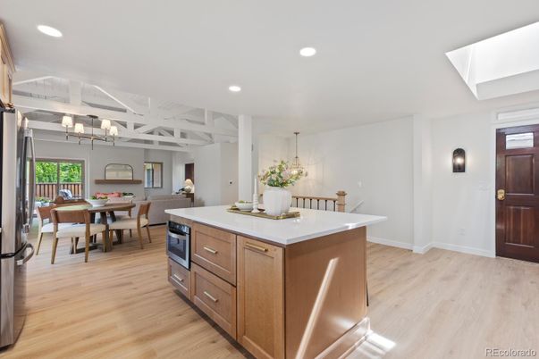 Chandelier, Dining room, Interior, Pendant Lights, Recessed Lighting, Wood Texture Flooring