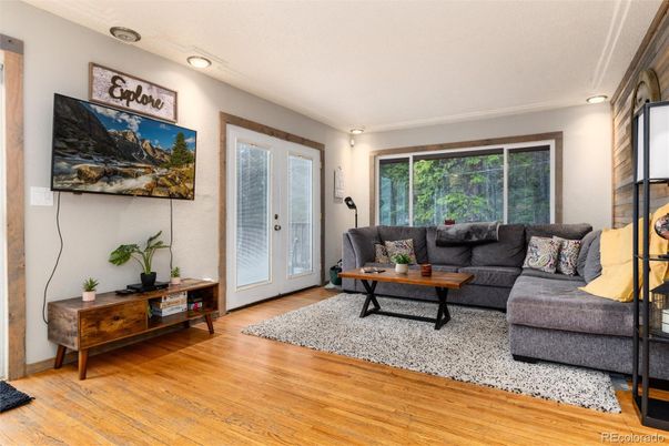 Interior, Living room, Recessed Lighting, Wood Texture Flooring