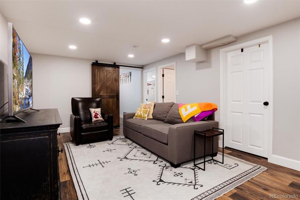 Interior, Living room, Recessed Lighting, Wood Texture Flooring