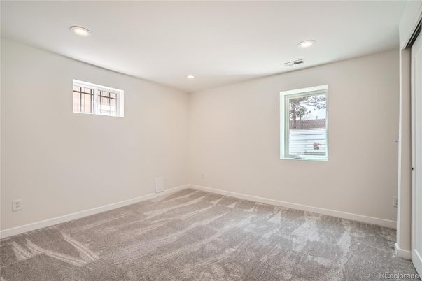 Empty room, Interior, Recessed Lighting