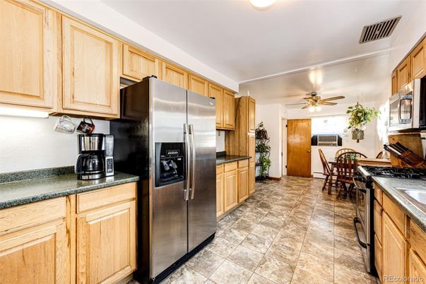 Dining room, Interior, Kitchen, Stainless Steel Appliances