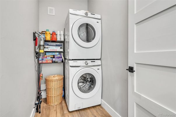 Interior, Utility Closets, Washer, Wood Texture Flooring