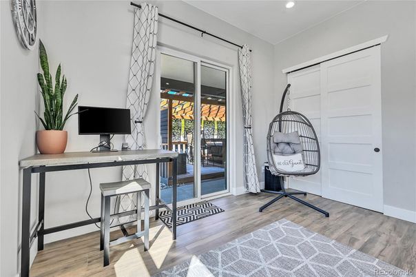 Home Office, Interior, Recessed Lighting, Wood Texture Flooring