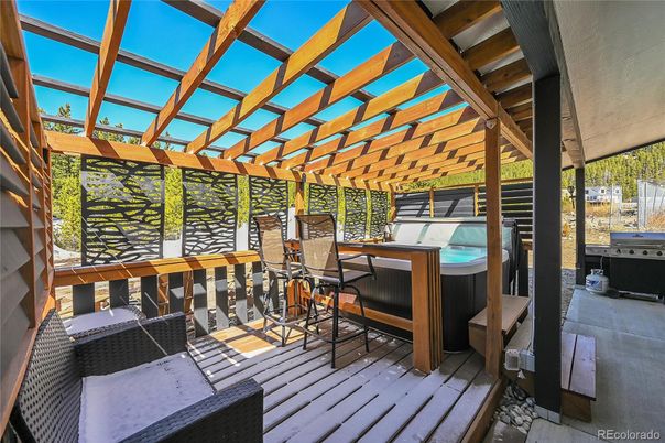 Exterior, Hot Tub