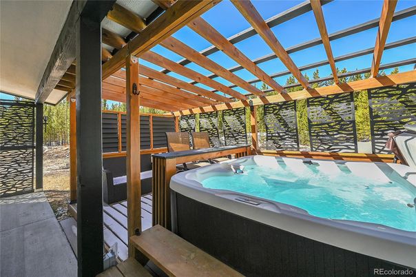 Exterior, Hot Tub