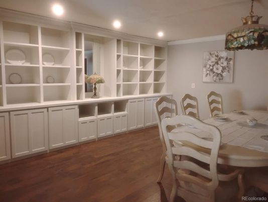Dining room, Interior, Recessed Lighting, Wood Texture Flooring
