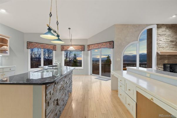 Fireplace, Interior, Kitchen, Pendant Lights, Recessed Lighting, Wood Texture Flooring