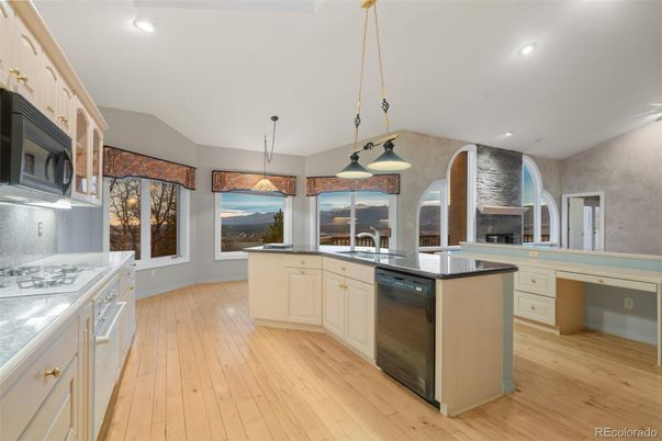 Interior, Kitchen, Pendant Lights, Recessed Lighting, Wood Texture Flooring