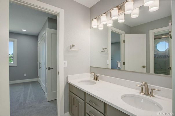 Bathroom, Dual Sink Vanities, Interior, Recessed Lighting