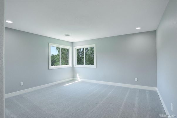 Empty room, Interior, Recessed Lighting