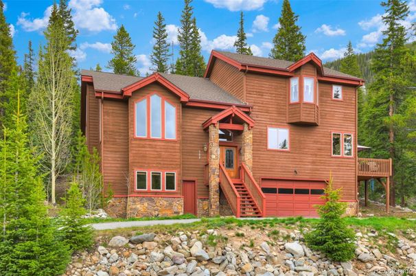 Attached, Exterior, Facade, Log Home