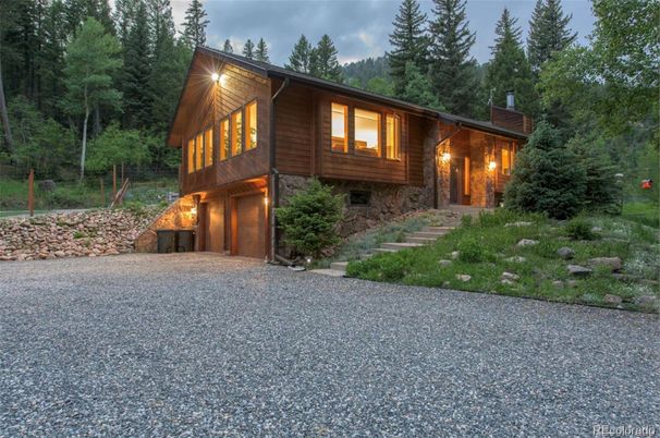 Backyard, Exterior, Facade, Modern