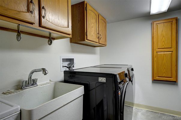 Interior, Washer