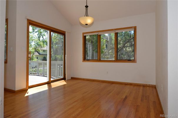 Empty room, Interior, Pendant Lights, Wood Texture Flooring