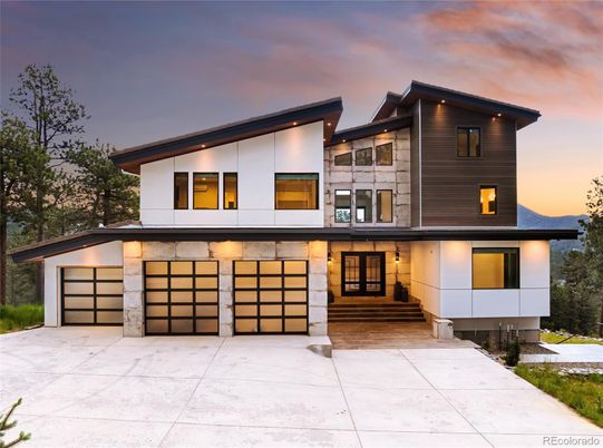 Attached, Exterior, Facade, Modern