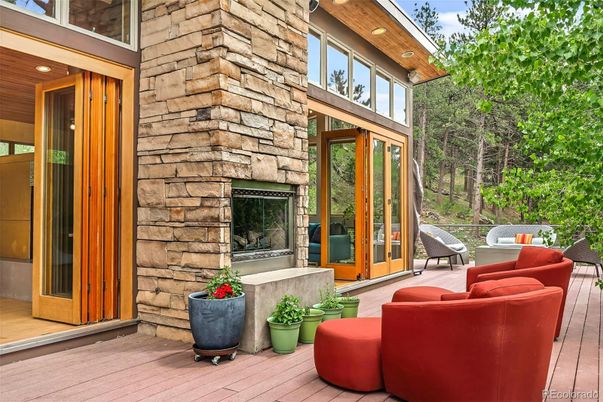 Exterior, Fireplace