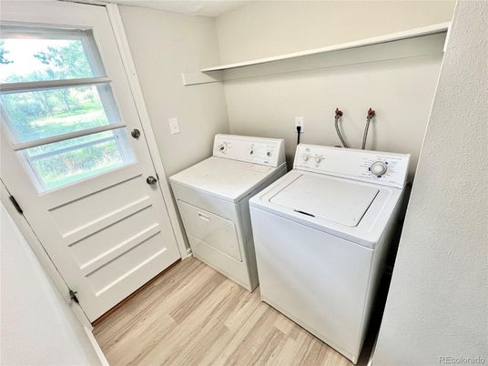 Interior, Utility Closets, Washer, Wood Texture Flooring