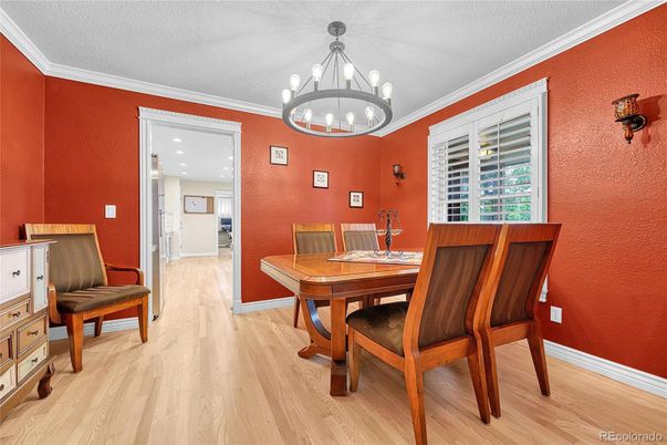 Chandelier, Dining room, Interior, Recessed Lighting, Wood Texture Flooring