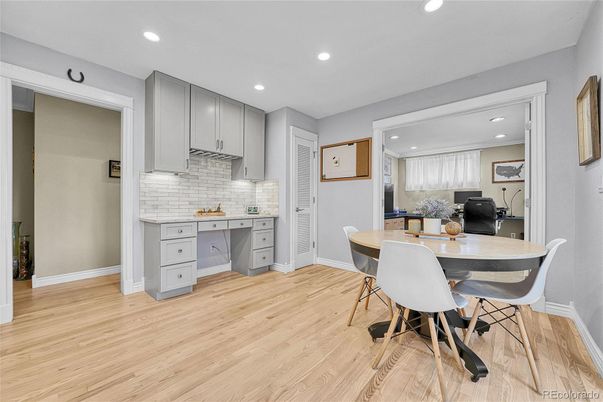 Dining room, Interior, Kitchen, Recessed Lighting, Wood Texture Flooring