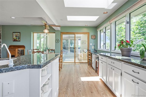 Dining room, Interior, Kitchen, Recessed Lighting, Wood Texture Flooring