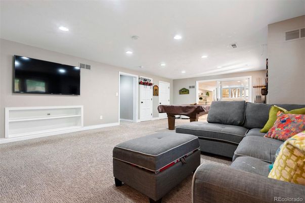 Billiard Table, Game Room, Interior, Living room, Recessed Lighting
