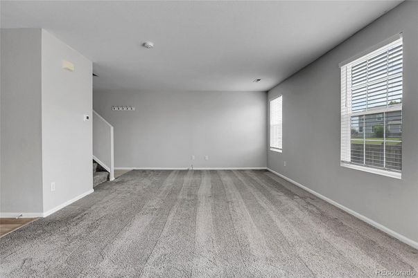 Empty room, Interior