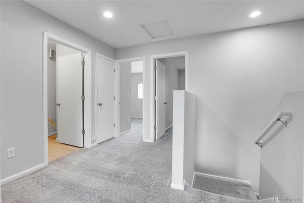 Empty room, Interior, Recessed Lighting