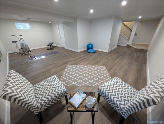 Fitness Equipment, Interior, Recessed Lighting, Wood Texture Flooring