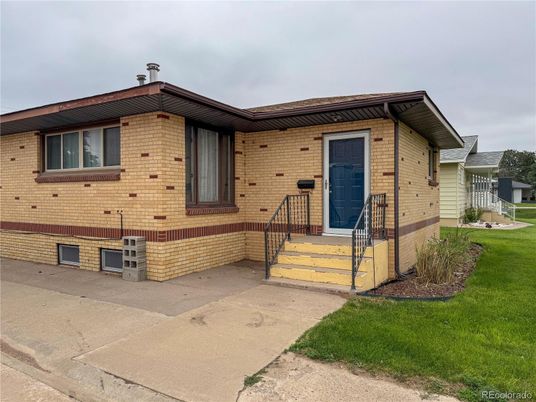 Exterior, Facade, Brick Facade, Split Level