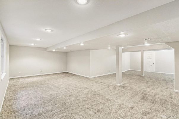 Empty room, Interior, Recessed Lighting