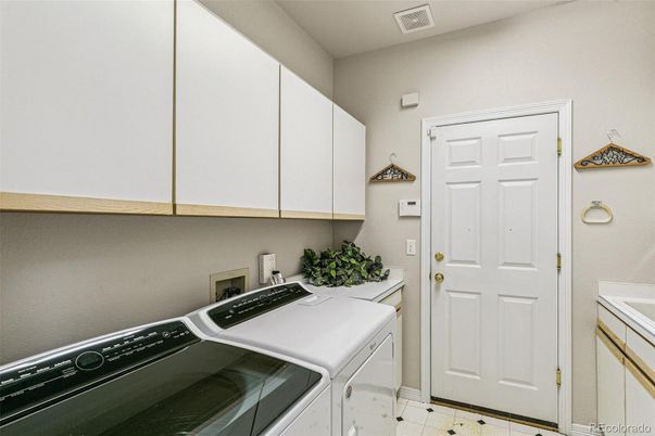Interior, Washer