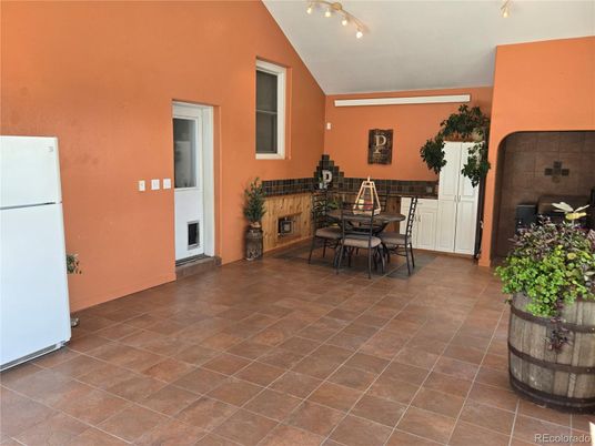 Dining room, Fireplace, Interior