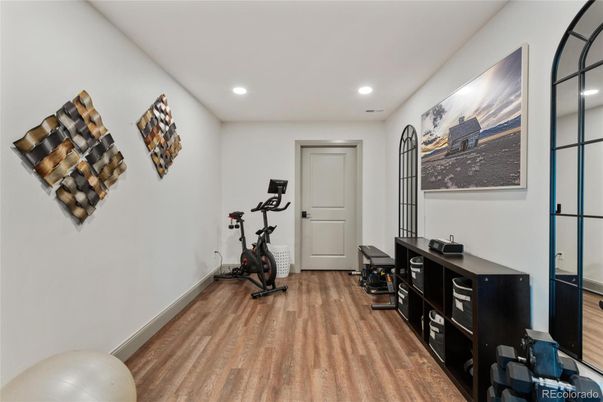 Fitness Equipment, Interior, Recessed Lighting, Wood Texture Flooring