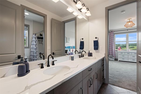Bathroom, Dual Sink Vanities, Interior