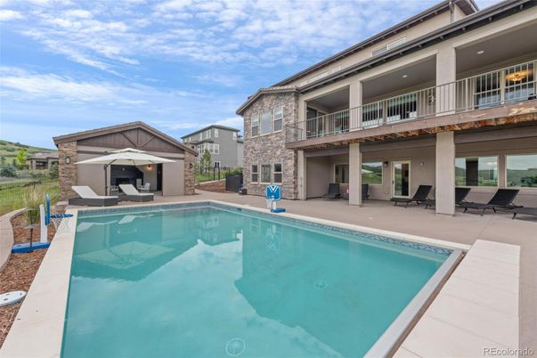 Exterior, Pool