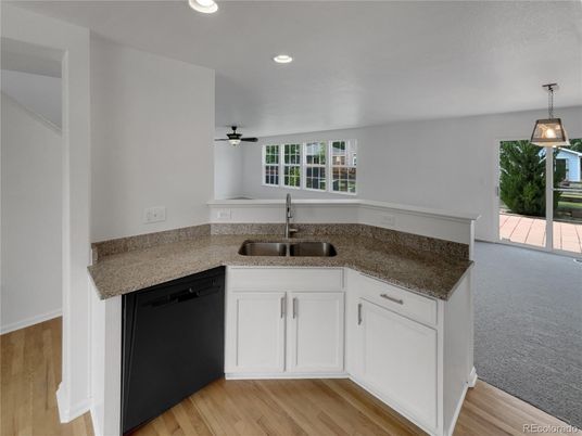 Interior, Pendant Lights, Recessed Lighting, Wood Texture Flooring
