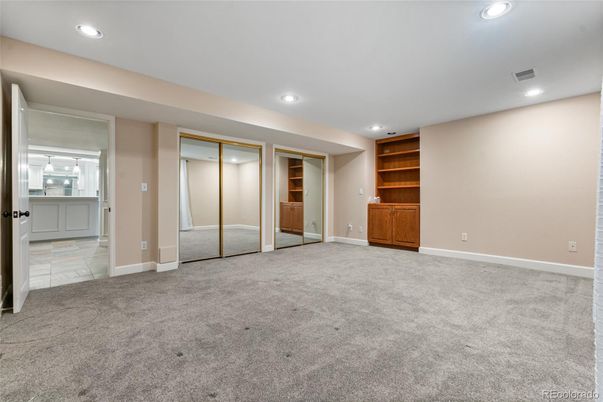Empty room, Interior, Recessed Lighting