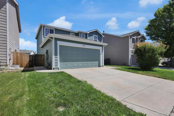 Attached, Exterior, Facade, Modern