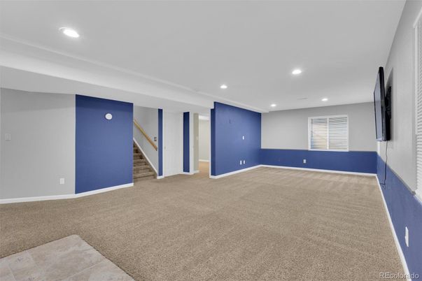 Empty room, Interior, Recessed Lighting