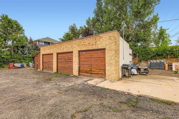 Backyard, Detached Garage, Exterior