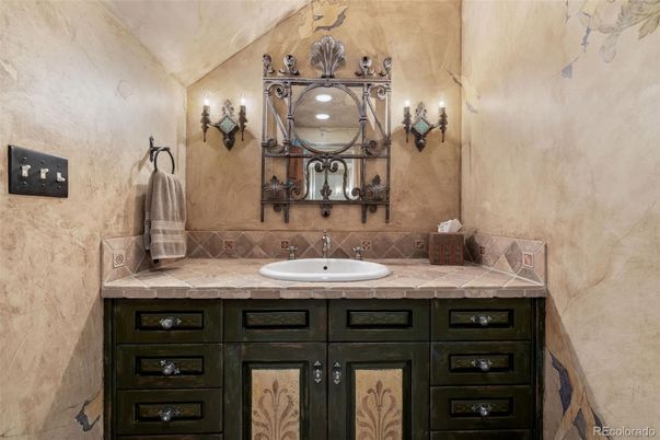 Bathroom, Interior, Tile Countertops