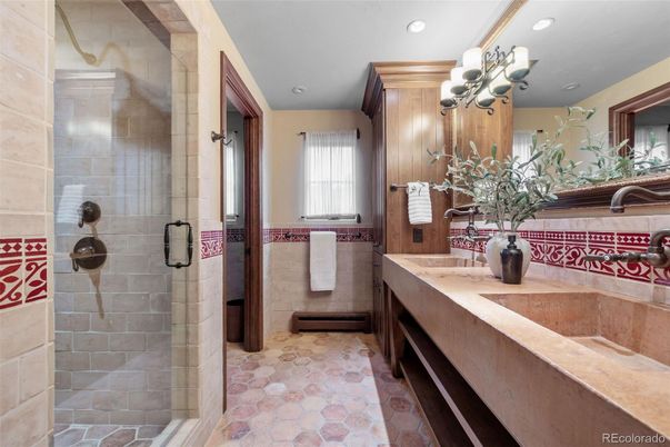 Bathroom, Interior, Recessed Lighting