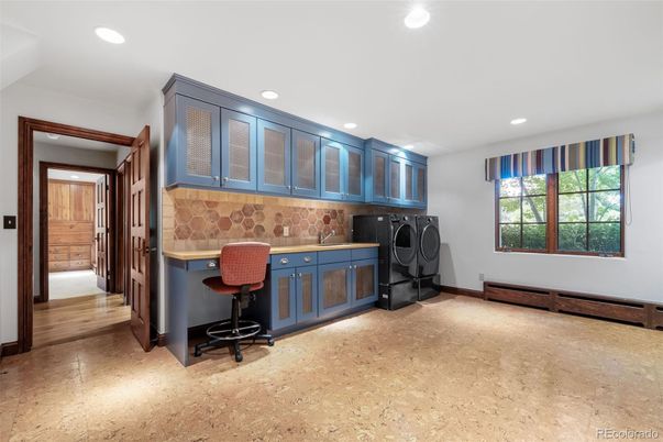 Home Office, Interior, Recessed Lighting, Washer