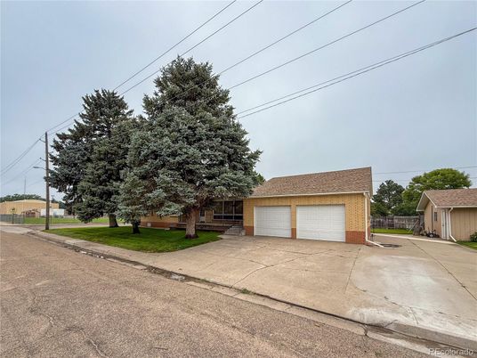 Detached Garage, Exterior