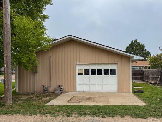 Detached Garage, Exterior