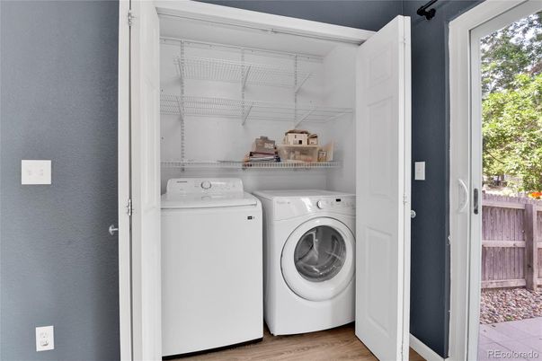 Interior, Utility Closets, Washer, Wood Texture Flooring