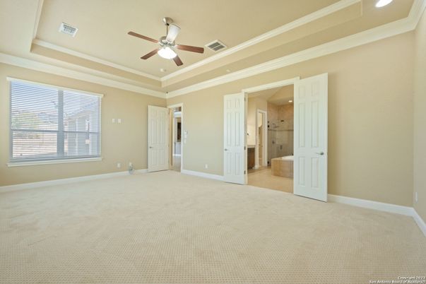Bathroom, Empty room, Interior, Recessed Lighting